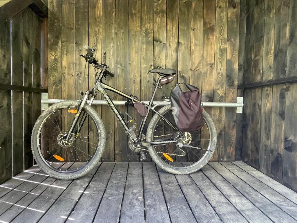 Jazda na bicykli v okolí ubytovania Drewniany dom w brzozowisku