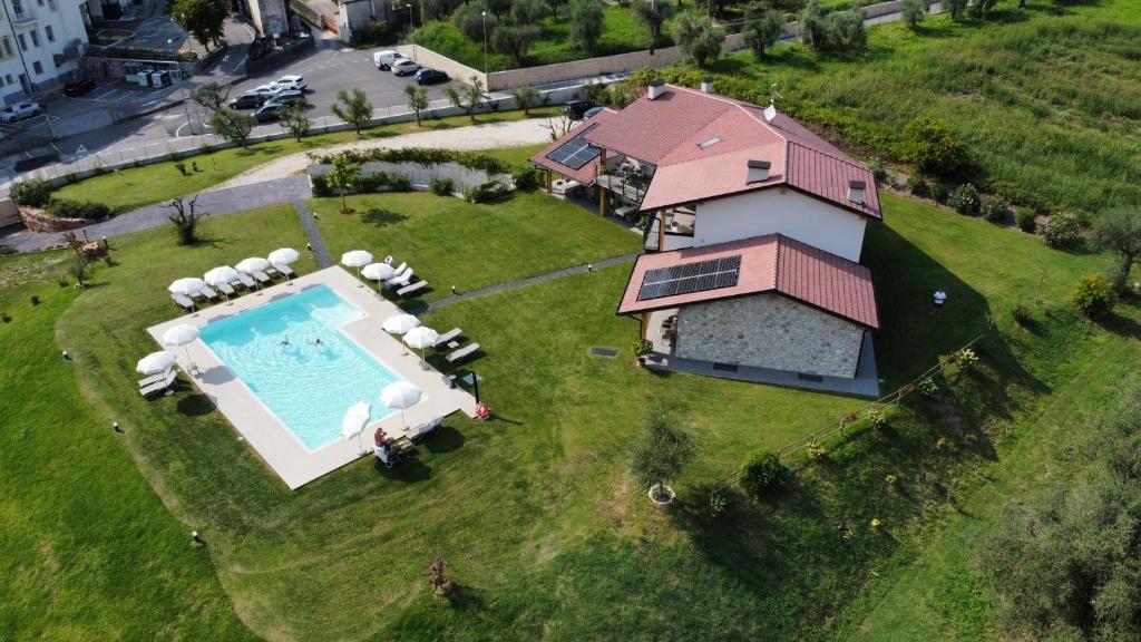 Bazén v ubytovaní Val Mora Bio Apartments alebo v jeho blízkosti