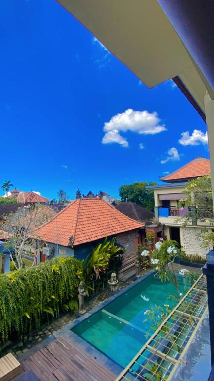 Bazén v ubytování Ariartha homestay nebo v jeho okolí
