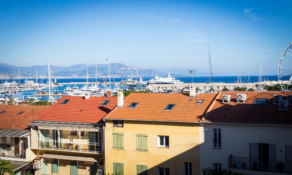 Curated visual reference: Visual Reference: Penthouse Apartment With Panoramic Views Antibes Updated Prices 2025