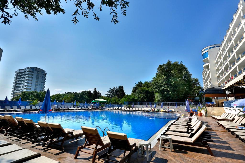 Bazén v ubytování Sofia Hotel - All Inclusive & Private Beach nebo v jeho okolí