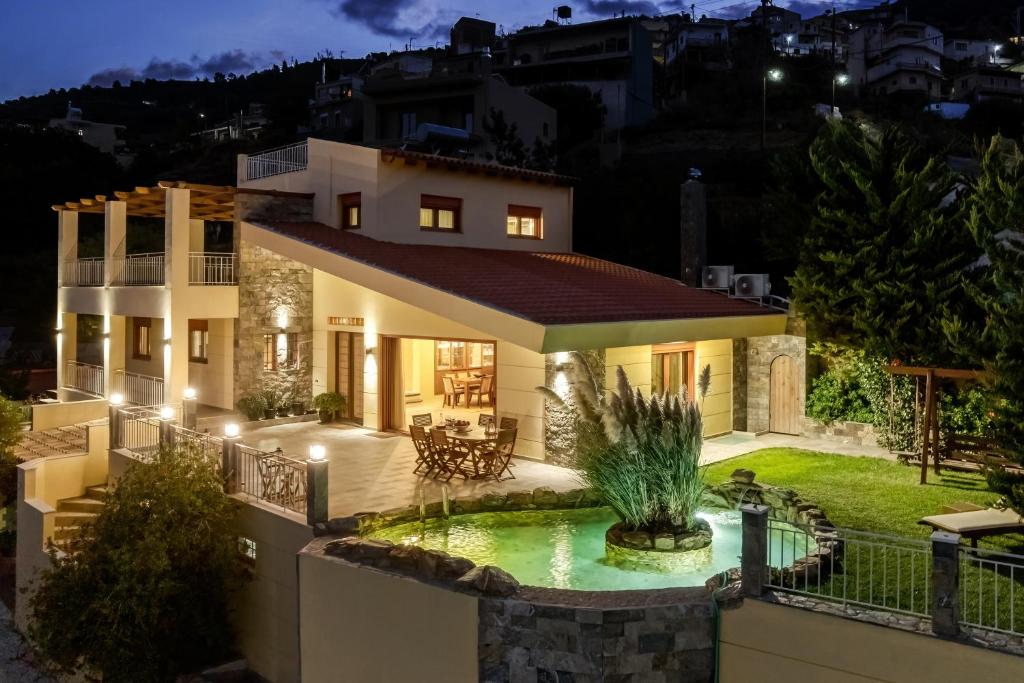 Πισίνα στο ή κοντά στο Villa Alexandros