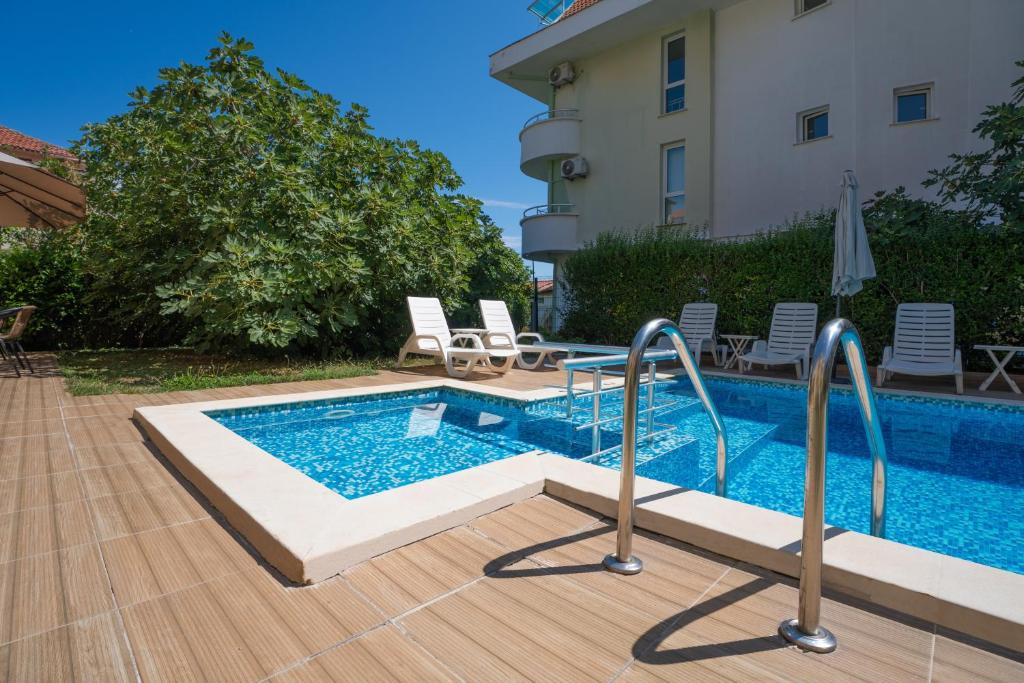 Bazén v ubytování Hotel Milan nebo v jeho okolí