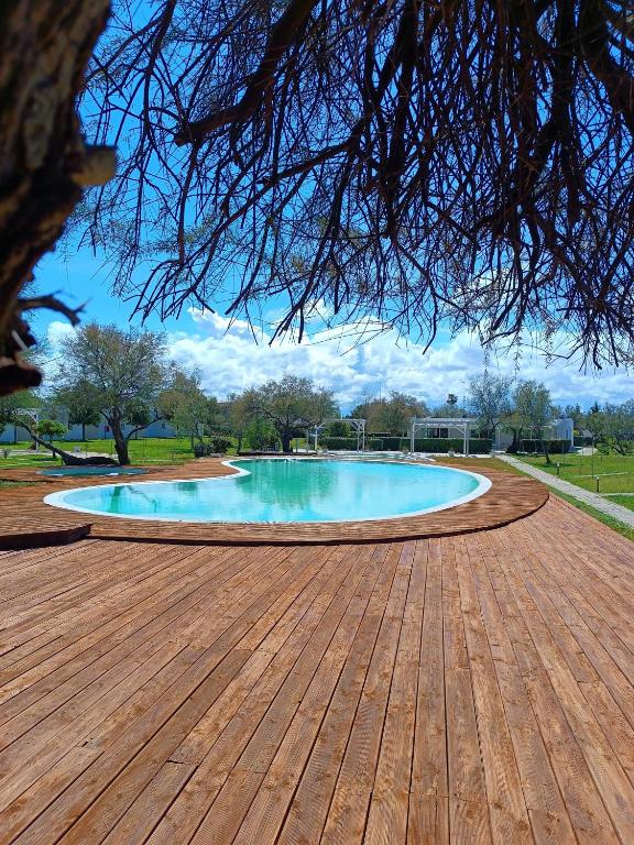 Bazén v ubytování Spiaggiabella Resort nebo v jeho okolí