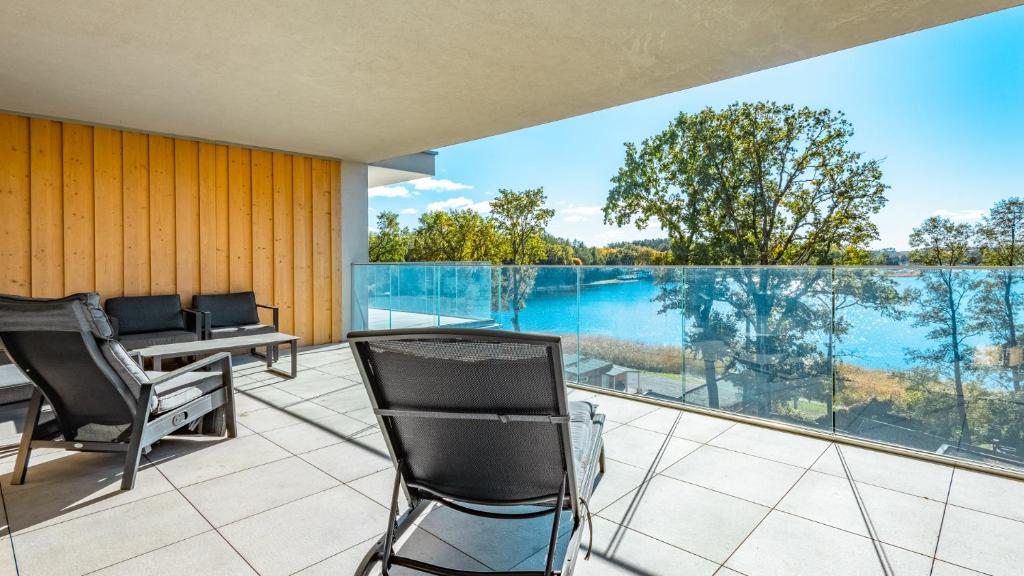 Bazén v ubytovaní Apartamenty Stranda Residence nad jeziorem Mazury Holiday alebo v jeho blízkosti