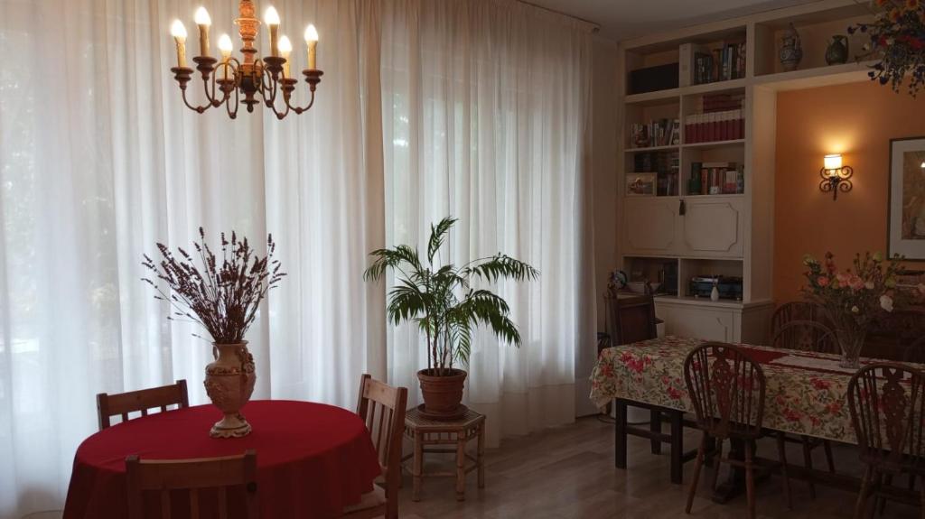 A seating area at Fiore delle Valli