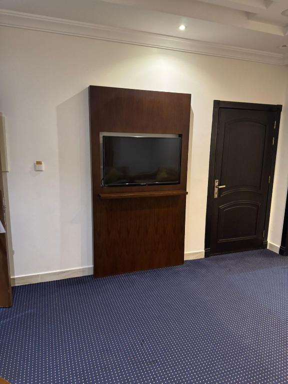TV a/nebo společenská místnost v ubytování Asal Hiraa Aparthotel Jeddah - آصال حراء للشقق الفندقيه