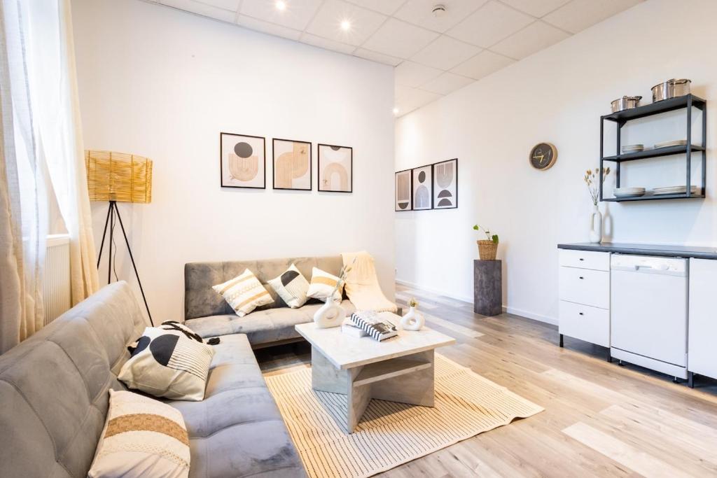 Posezení v ubytování Garden Apt Leverkusen 15 min Cologne fair, 19 min Duesseldorf, family friendly