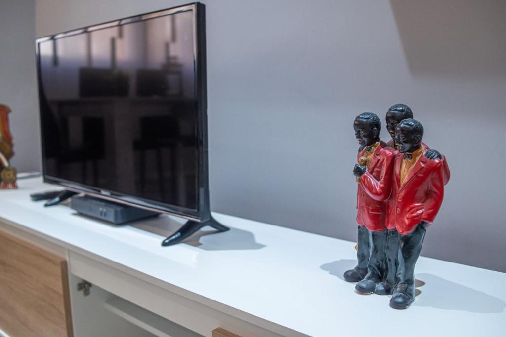 TV a/nebo společenská místnost v ubytování Alojamiento casco histórico Alcalá de Henares LICENCIA TURISTICA VT-13977
