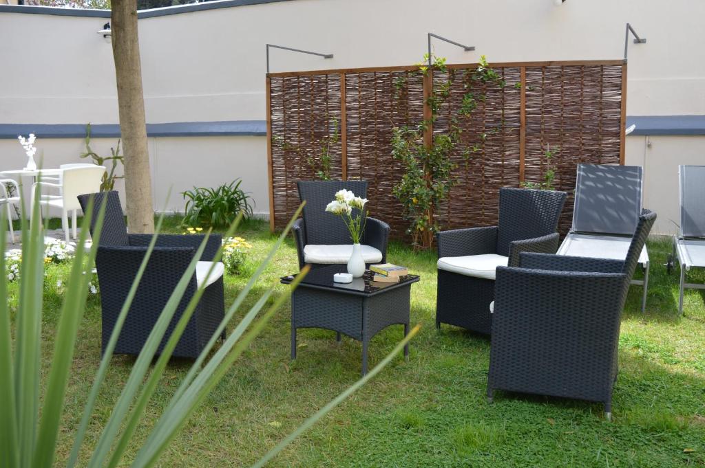 Vonkajšia záhrada v ubytovaní Villa Vittoria Tropea B&B