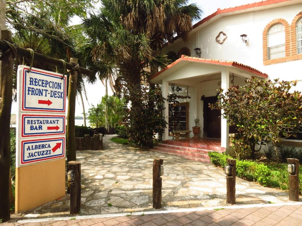 Imagen de la galería de Hotel La Marina Del Rio, en La Pesca