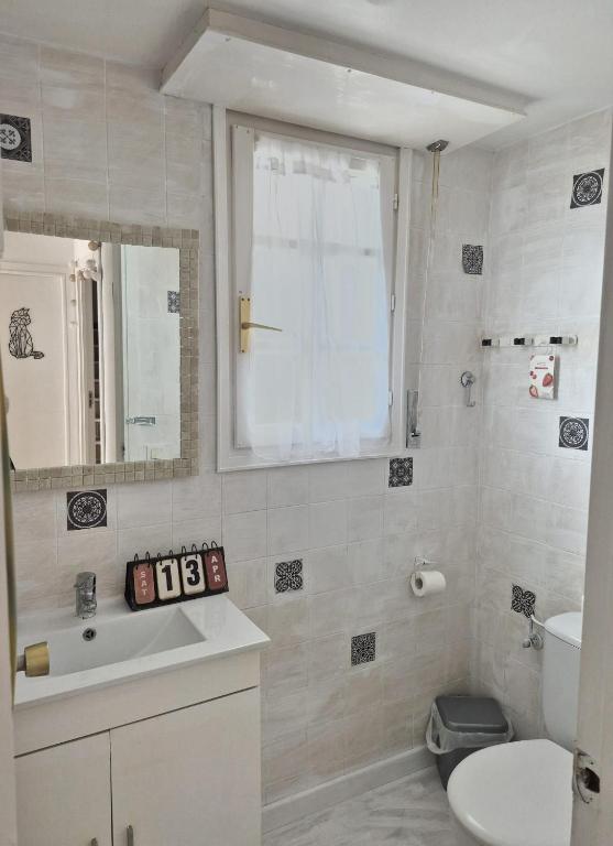 Koupelna v ubytování Ideal for Camino quiet basic room away from crowds in private house
