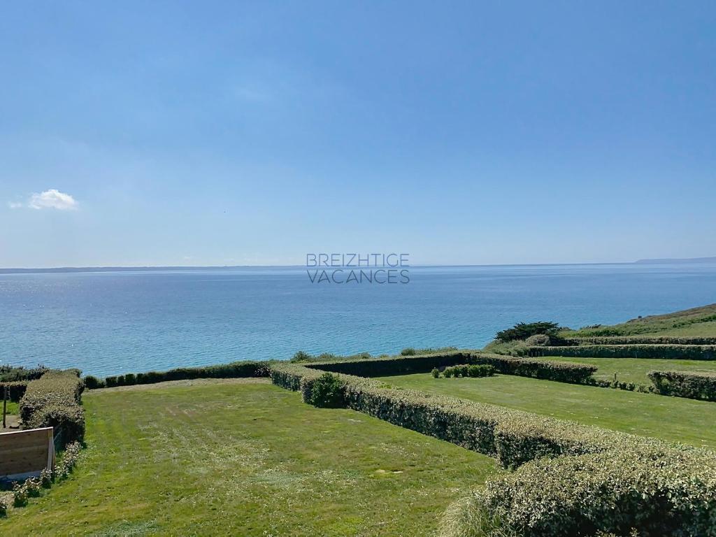 Saint-NicにあるMaison des falaises à Pentrez - Vue merの海の垣根