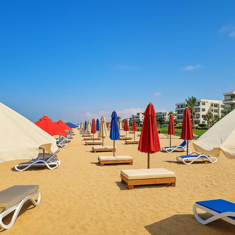Kép Seaside Serenity - Family Chalet with Modern Comforts szállásáról `Ezbet Shalabi el-Rûdi városában a galériában