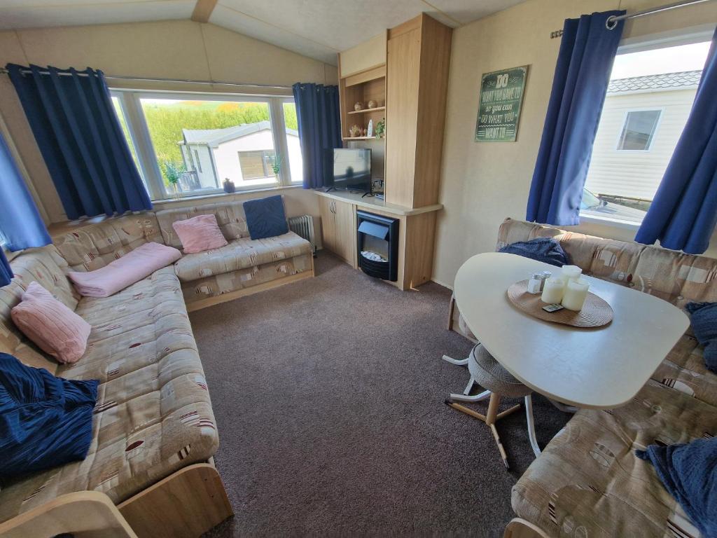 Imagen de la galería de The Beachside Retreat 3 Bedroom Pet Friendly in Clarach Bay, en Aberystwyth