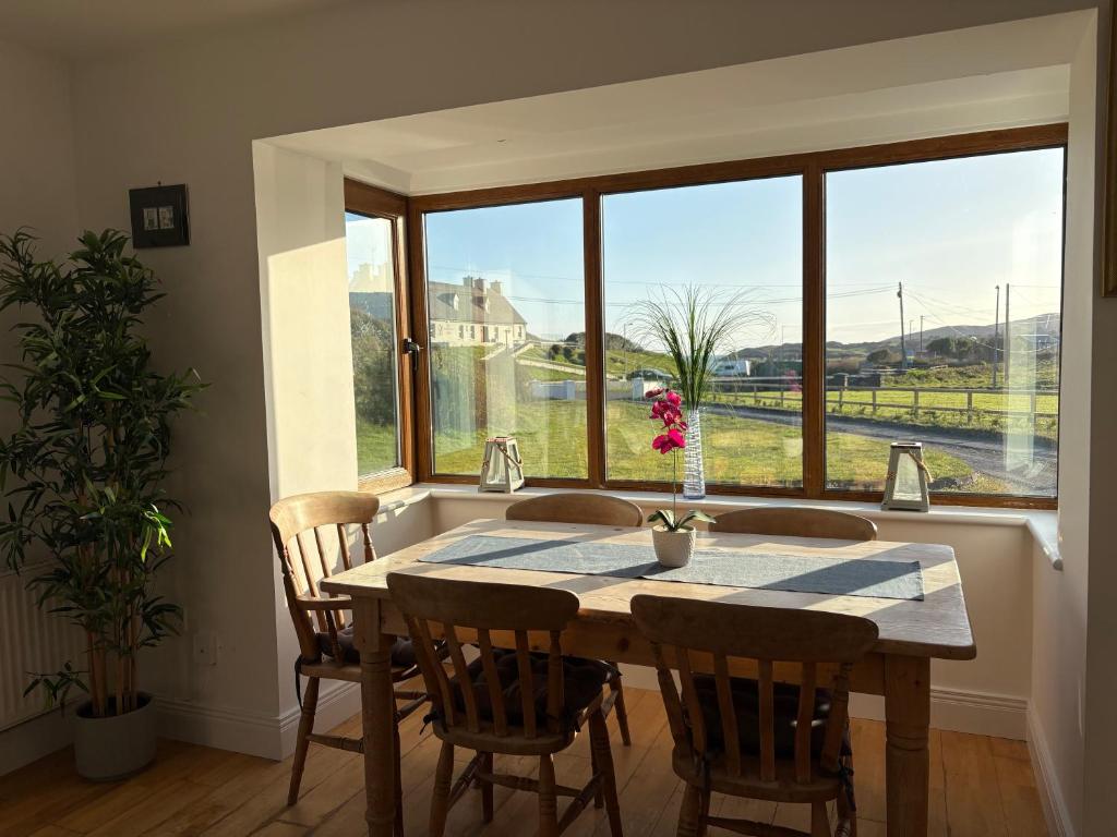 Fotografie z fotogalerie ubytování Luxurious large West Cork property with seaviews v destinaci Skibbereen