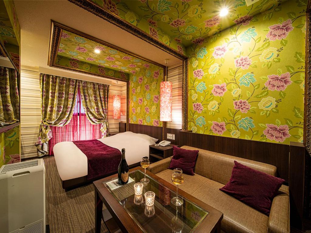 Posezení v ubytování Hotel Rakuseki Honkan