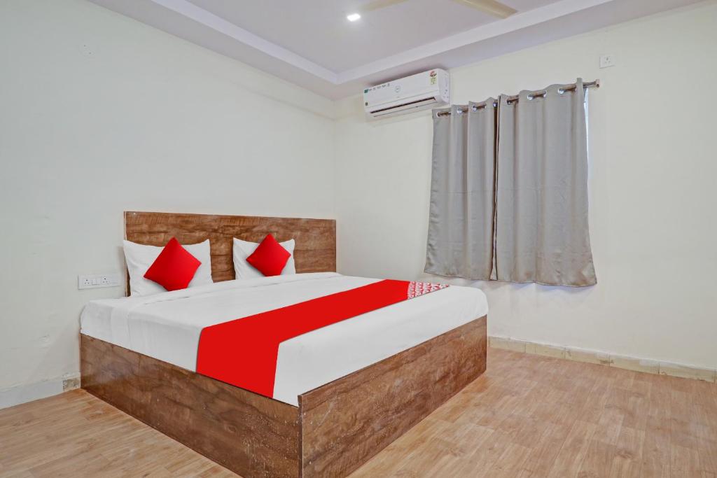 Fotografie z fotogalerie ubytování Hotel O R Square Bn Reddy v destinaci Surūrnagar