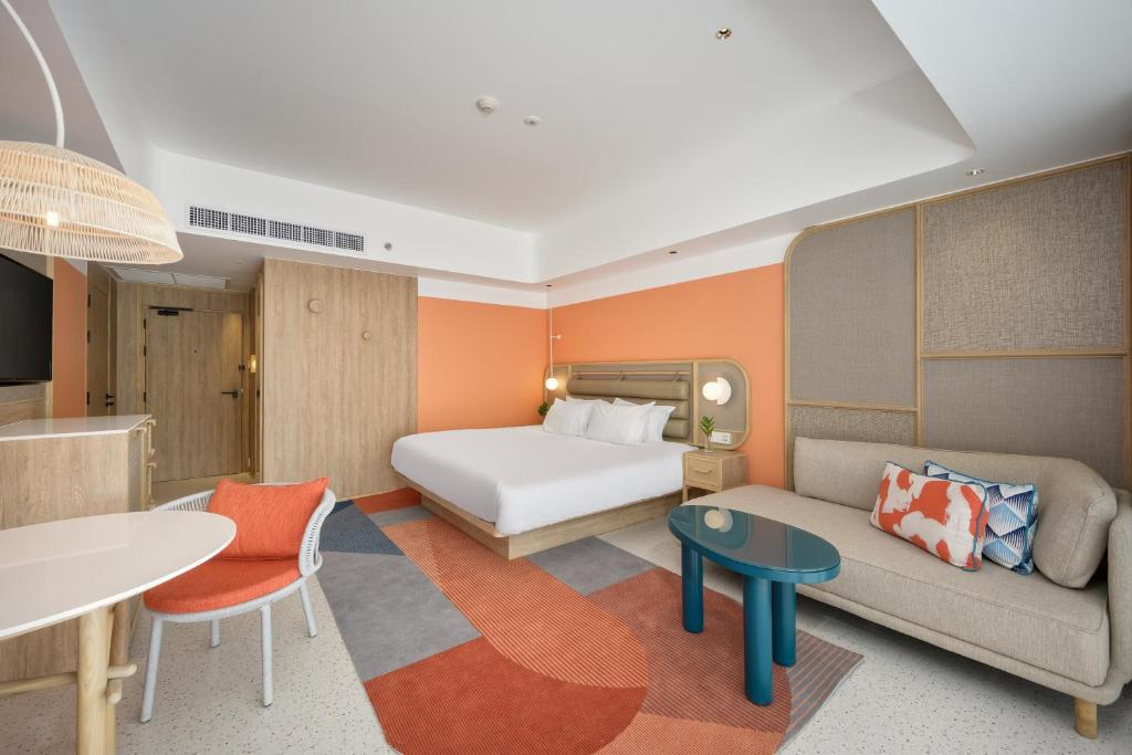 Centara Karon Resort Phuket - 4