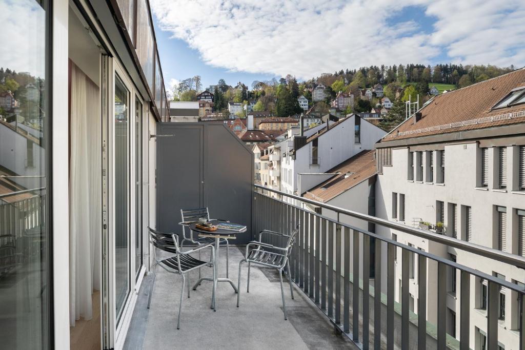 Hotel Dom, zentral - herzlich - sozial engagiert - Resim 6