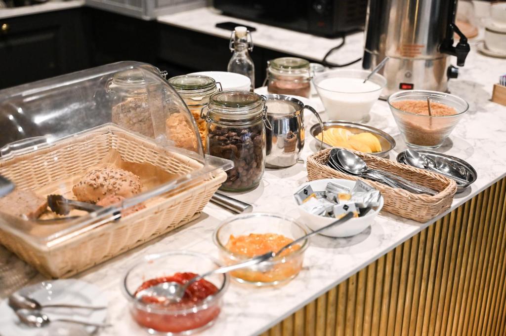 Dom Goscinny Uniwersytetu Jagiellonskiego - Resim 9