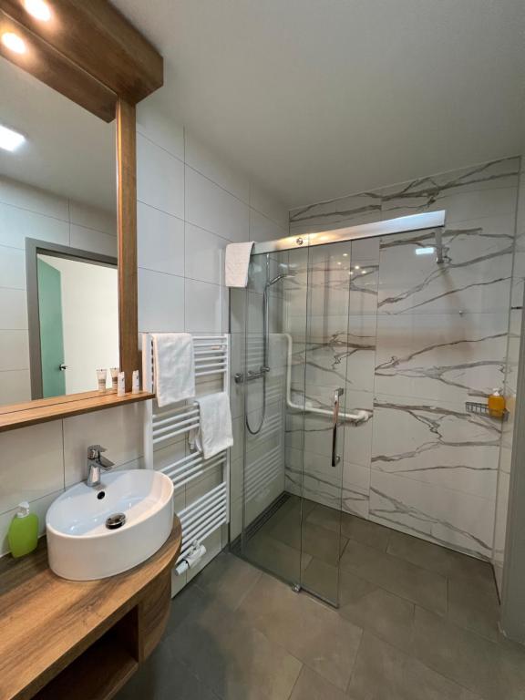Koupelna v ubytování Hotel Ammerländer Hof