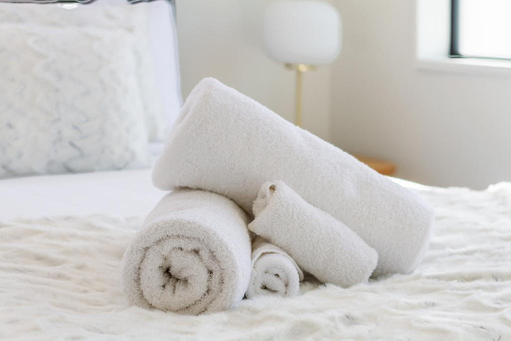 Modern 4BR in Riccarton, Walk to Mall & Park - Resim 9