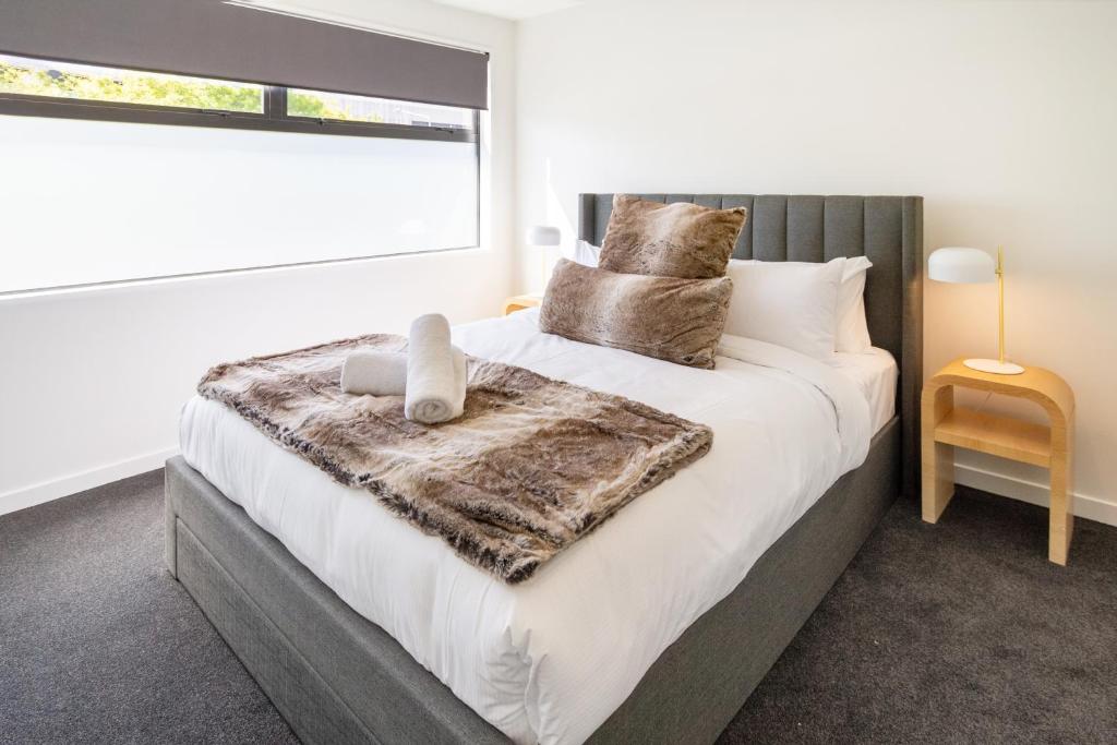 Modern 4BR in Riccarton, Walk to Mall & Park - Resim 25