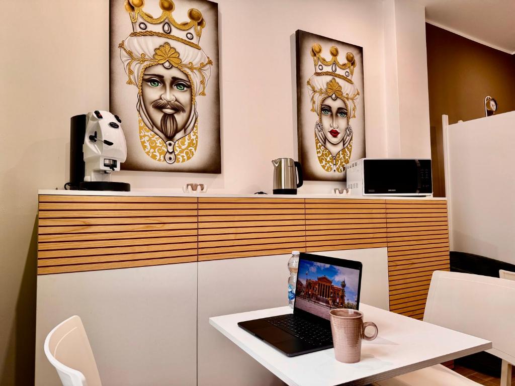 Μια τηλεόραση ή/και κέντρο ψυχαγωγίας στο Regina Rooms