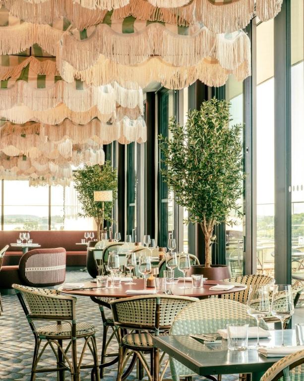 Restaurace v ubytování Hotel Klubben