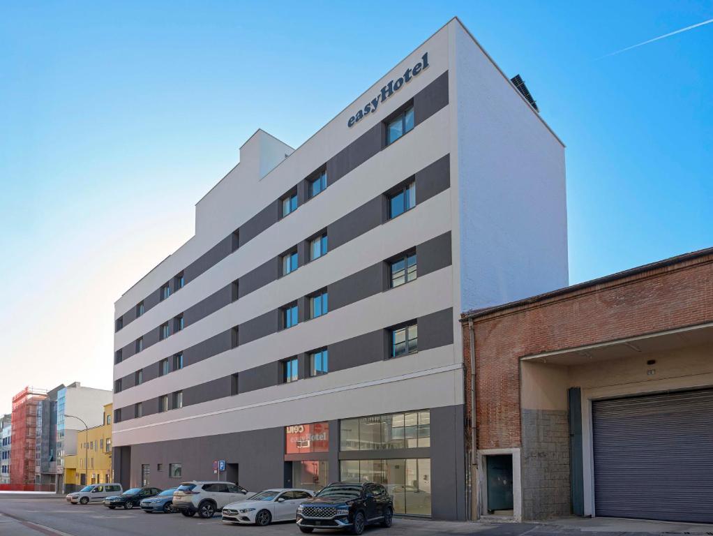 easyHotel Madrid Alcala - Resim 5
