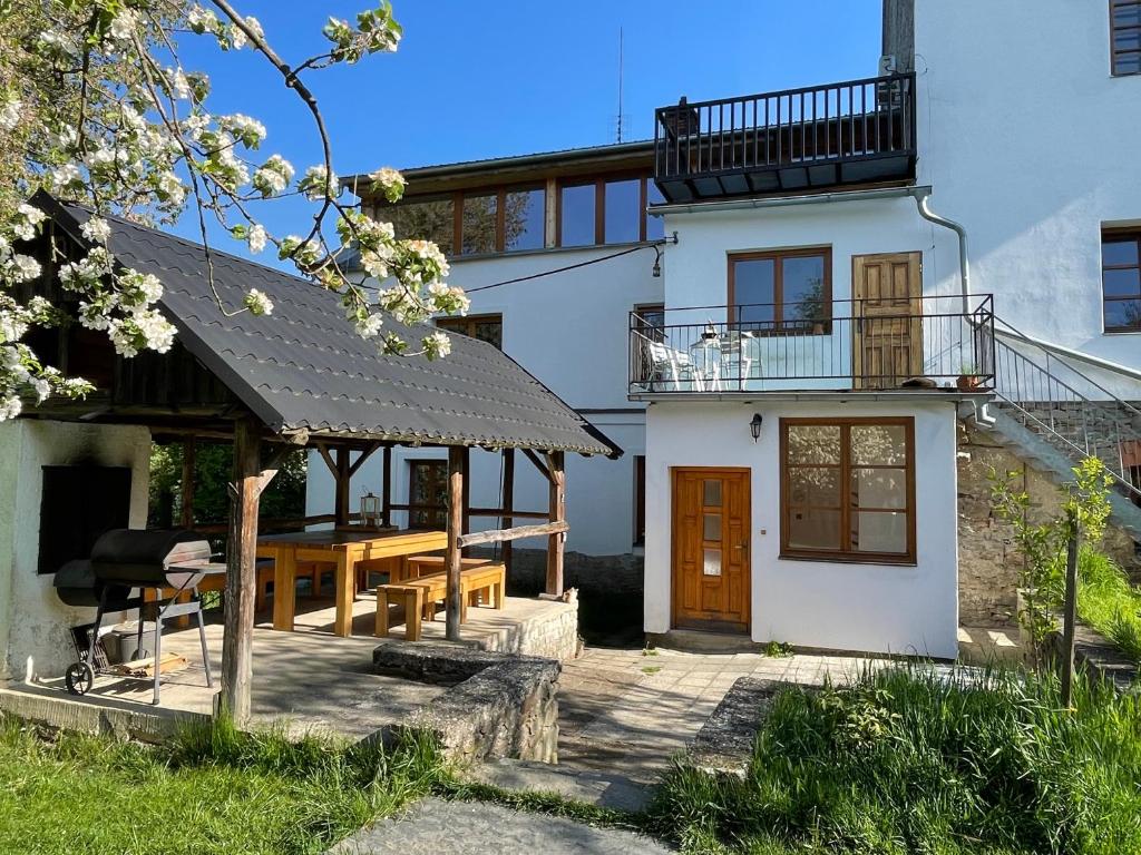 Budova, kde se apartmán nachází