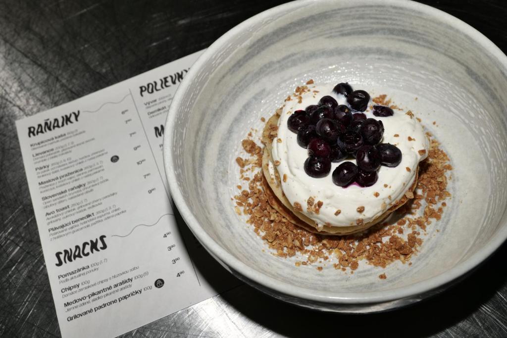 Sundeck botel - party boat - Resim 32