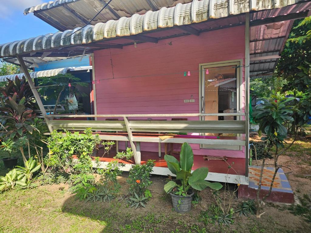 Zahrada ubytování Baan Nok Koh Chang