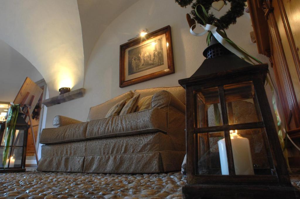 Postel nebo postele na pokoji v ubytování Romantic Hotel Excelsior