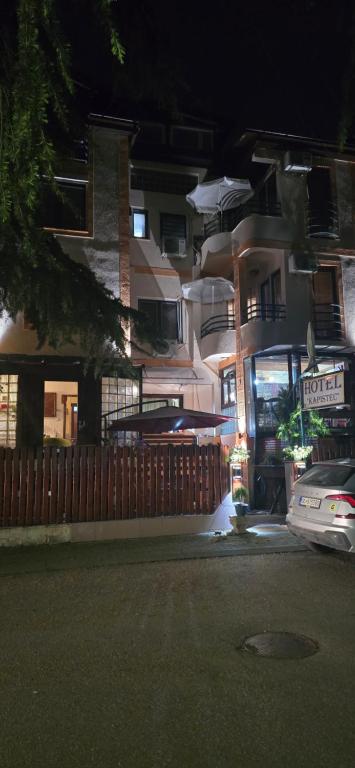 Budova, kde se hotel nachází