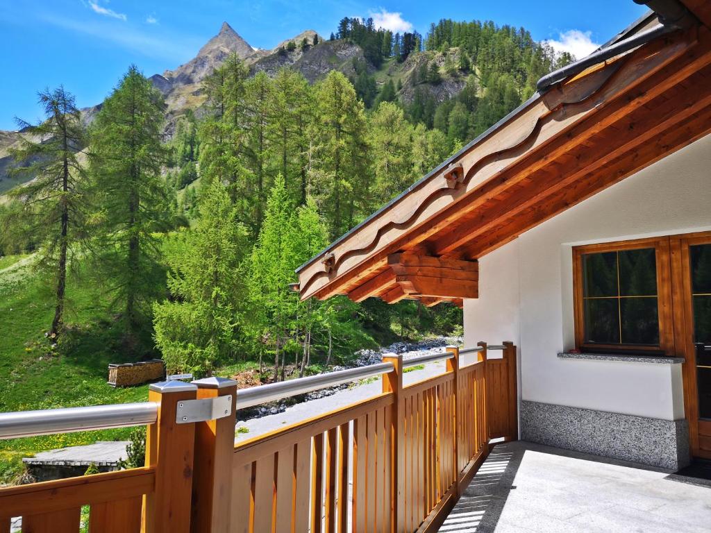 Nespecifikovaný výhled na hory nebo výhled na hory při pohledu z apartmánu