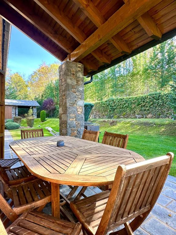 Fotografie z fotogalerie ubytování Mas Can Serra, casa a Queixans v destinaci Caixáns