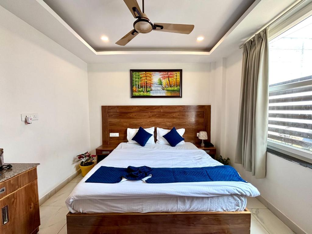 Giường trong phòng chung tại Shree Ji Retreat - A Boutique Stay