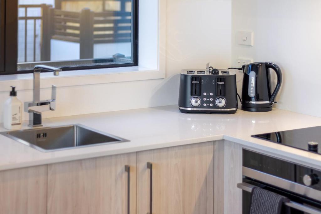 Riverside Escape near Hagley Park and Hospital - Resim 6