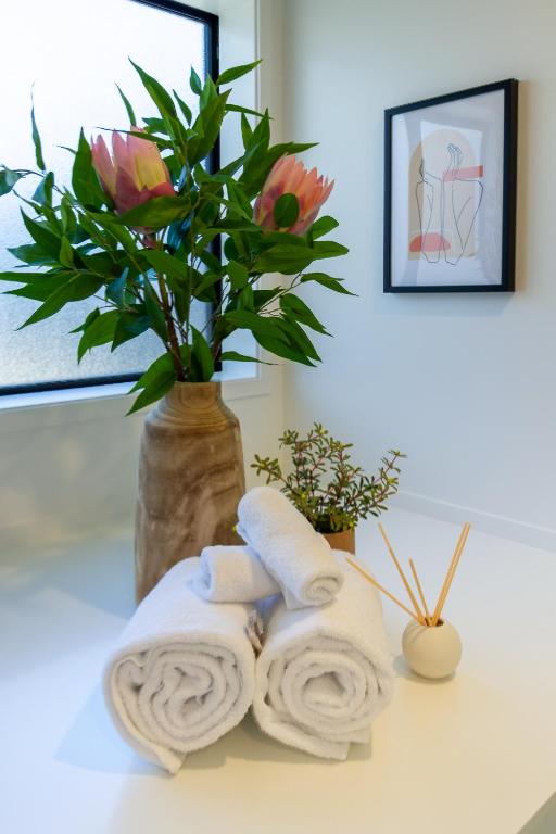 Riverside Escape near Hagley Park and Hospital - Resim 5