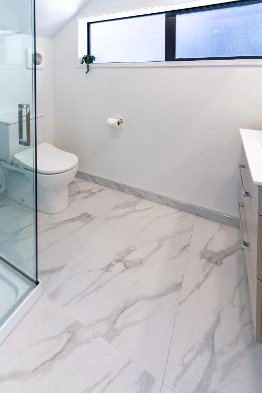 Riverside Escape near Hagley Park and Hospital - Resim 7