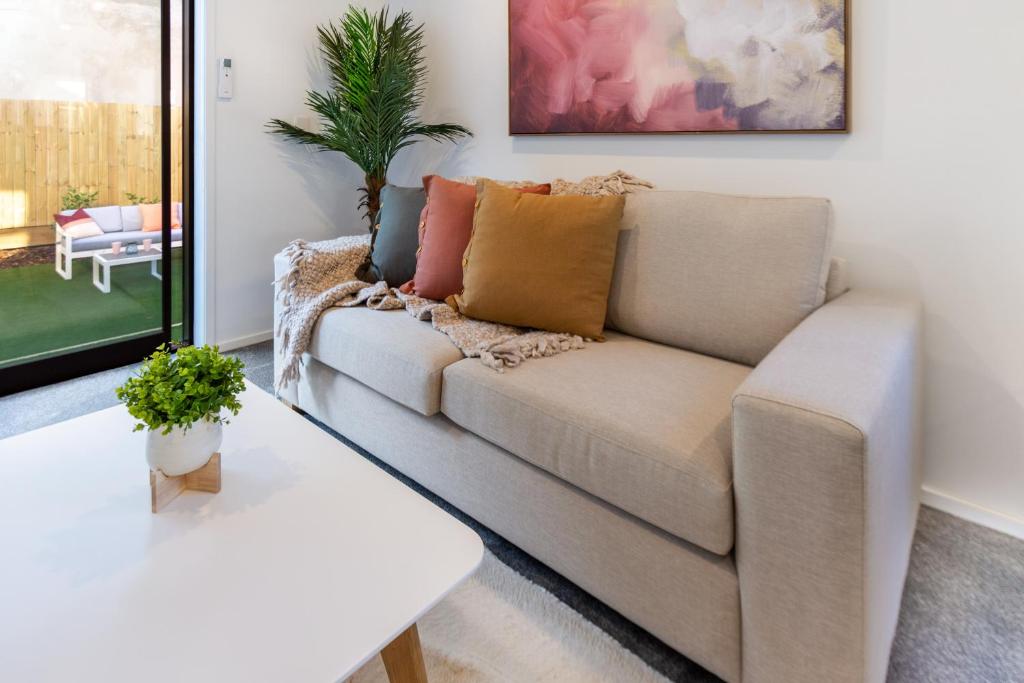 Riverside Escape near Hagley Park and Hospital - Resim 18