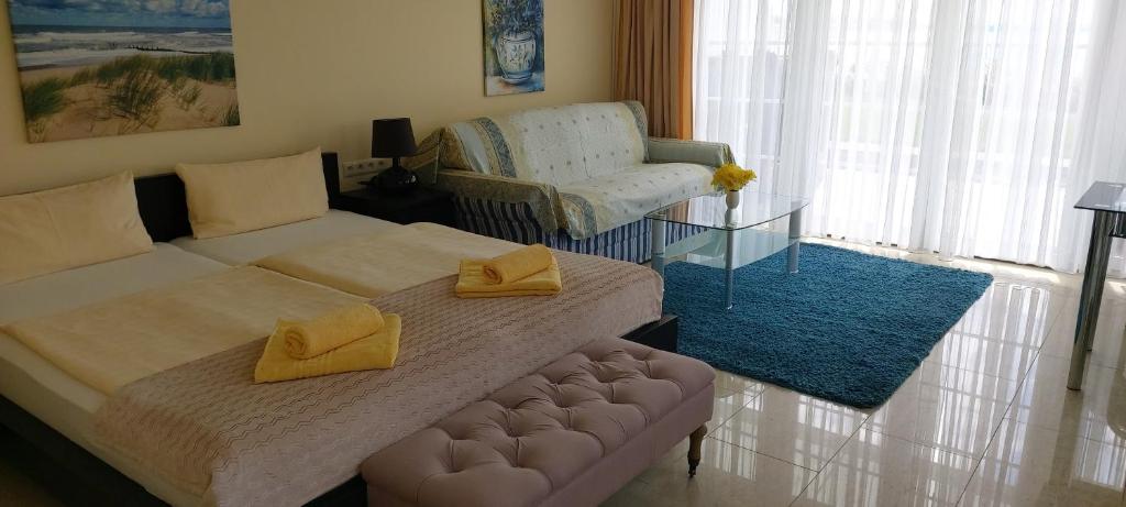 Postel nebo postele na pokoji v ubytování Villa Le Lux