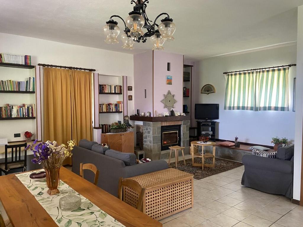 Χώρος καθιστικού στο Cascina Bruna villa con giardino in Val Trebbia