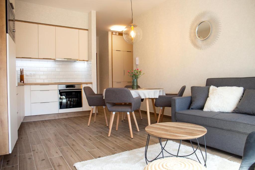 Kuchyň nebo kuchyňský kout v ubytování Dunasor Apartman