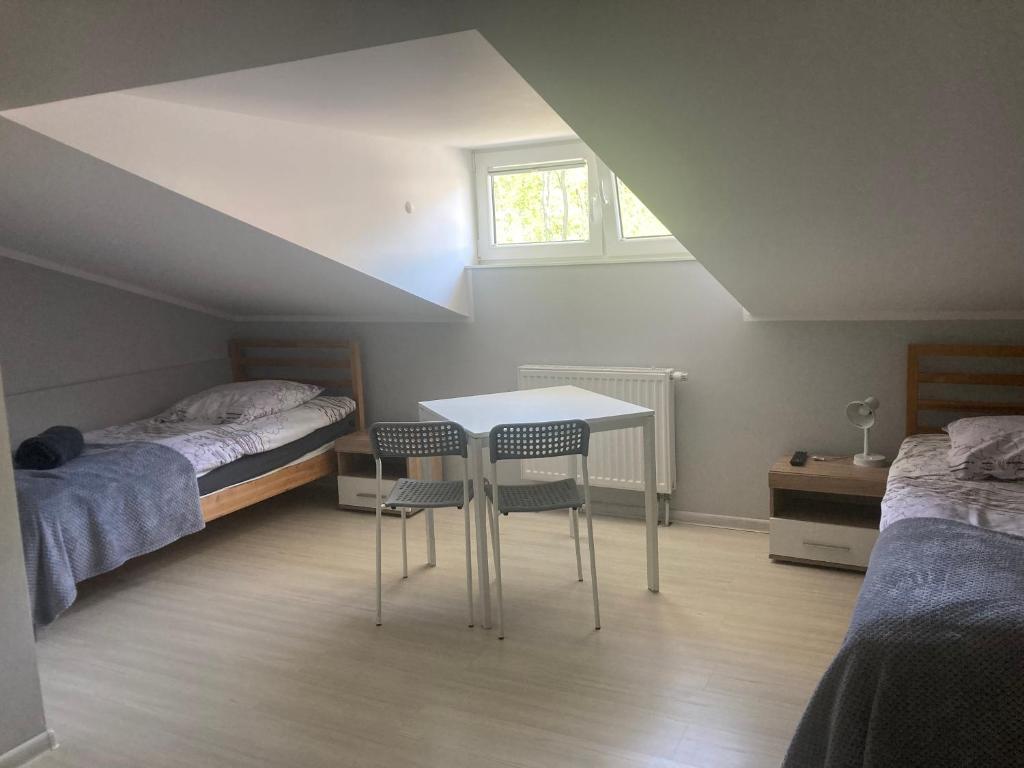 Hostelik Przy Przystanku - Twin Room With Shower