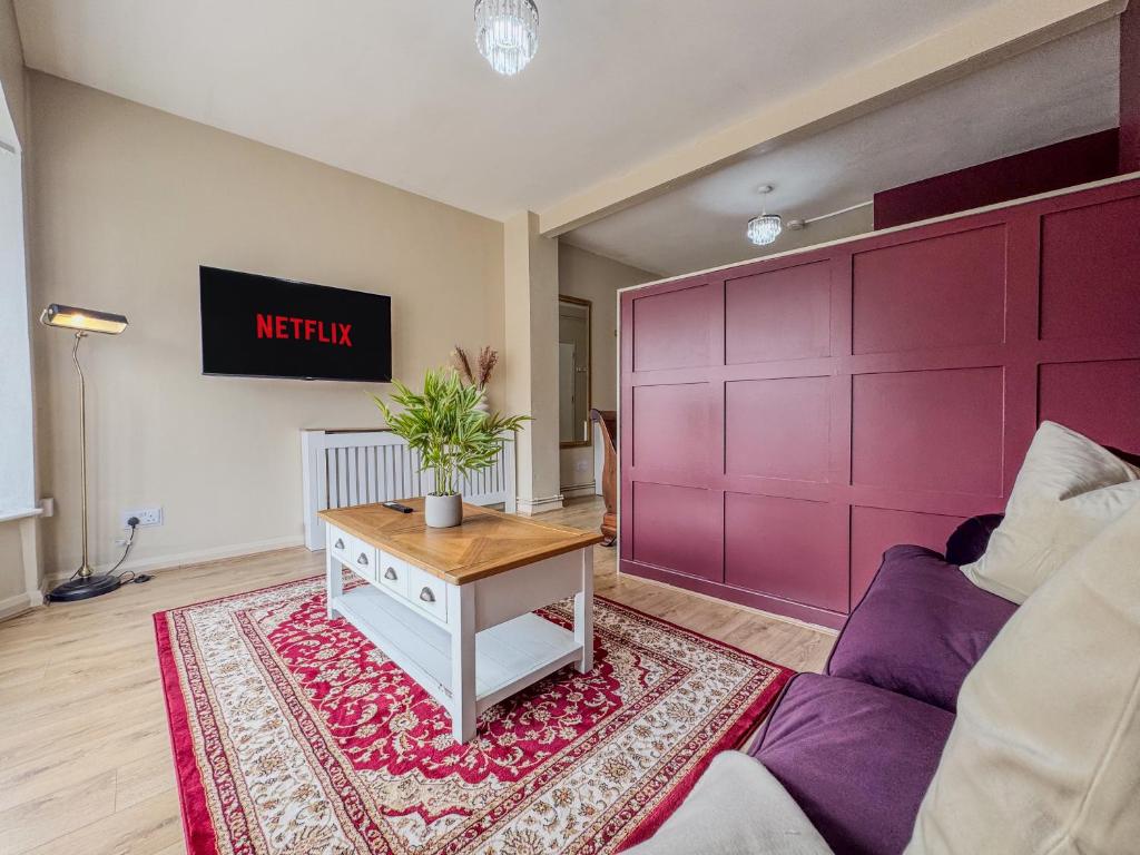 Spacious 1BDR Apartment By Torr Property Group Short Lets & Serviced Accommodation With Free WiFi Stratford Upon Avon - Apartamento De Un Dormitorio