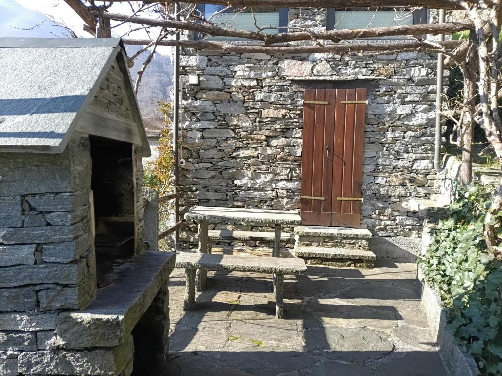 Fotografie z fotogalerie ubytování Rustico "Casa di Sasso" v destinaci Intragna