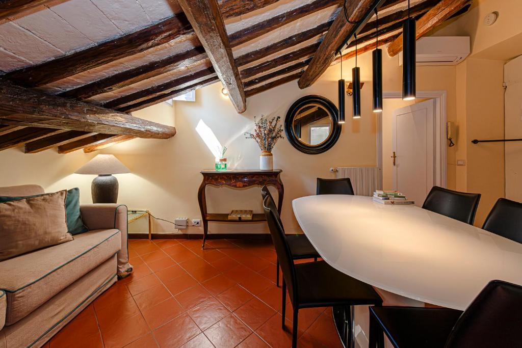 Posedenie v ubytovaní Luxury Apartment Pantheon